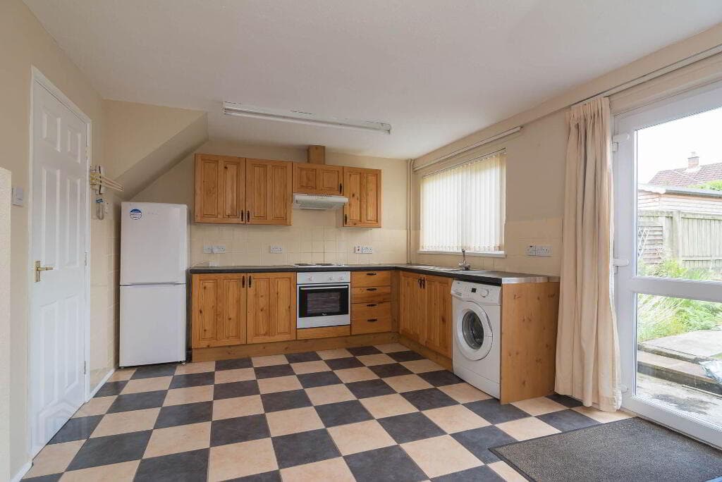 2, 31 Cromlyn Wood, Lisburn Road, Royal Hillsborough, BT26 6TX photo 3