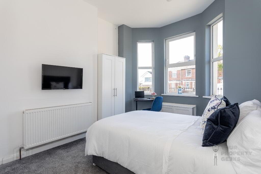 2-bed flat on Apartment 39 Lesley Parklands 62 Knocknagoney Road, Belfast, BT4 2FW, £1,150/mo
